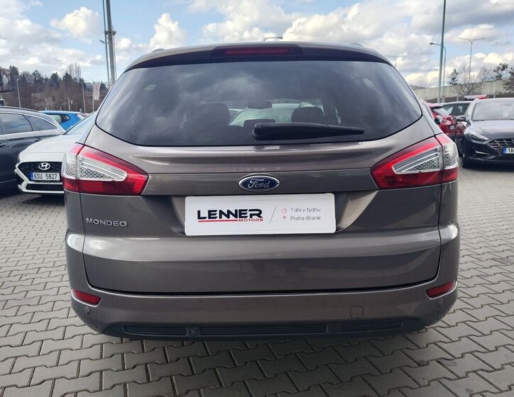 Ford Mondeo Kombi 1,6 l 118 kw