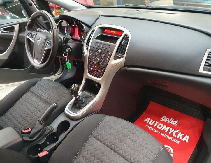 Opel Astra Hatchback 1,4 l 103 kw