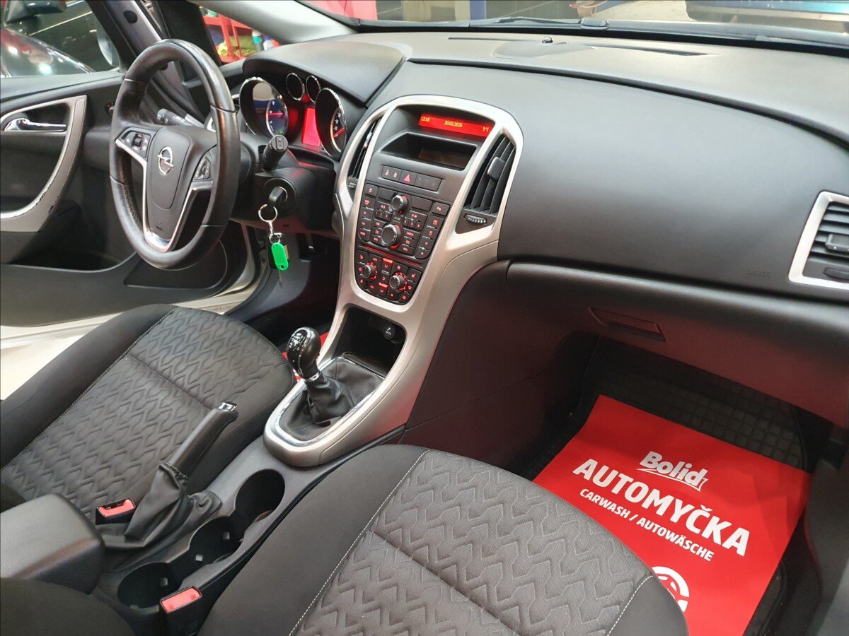 Opel Astra Hatchback 1,4 l 103 kw