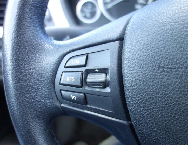 BMW Řada 3 Sedan / Limuzína 2,0 l 105 kw