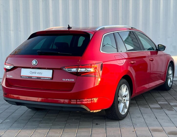 Škoda Superb Kombi 1,5 l 110 kw