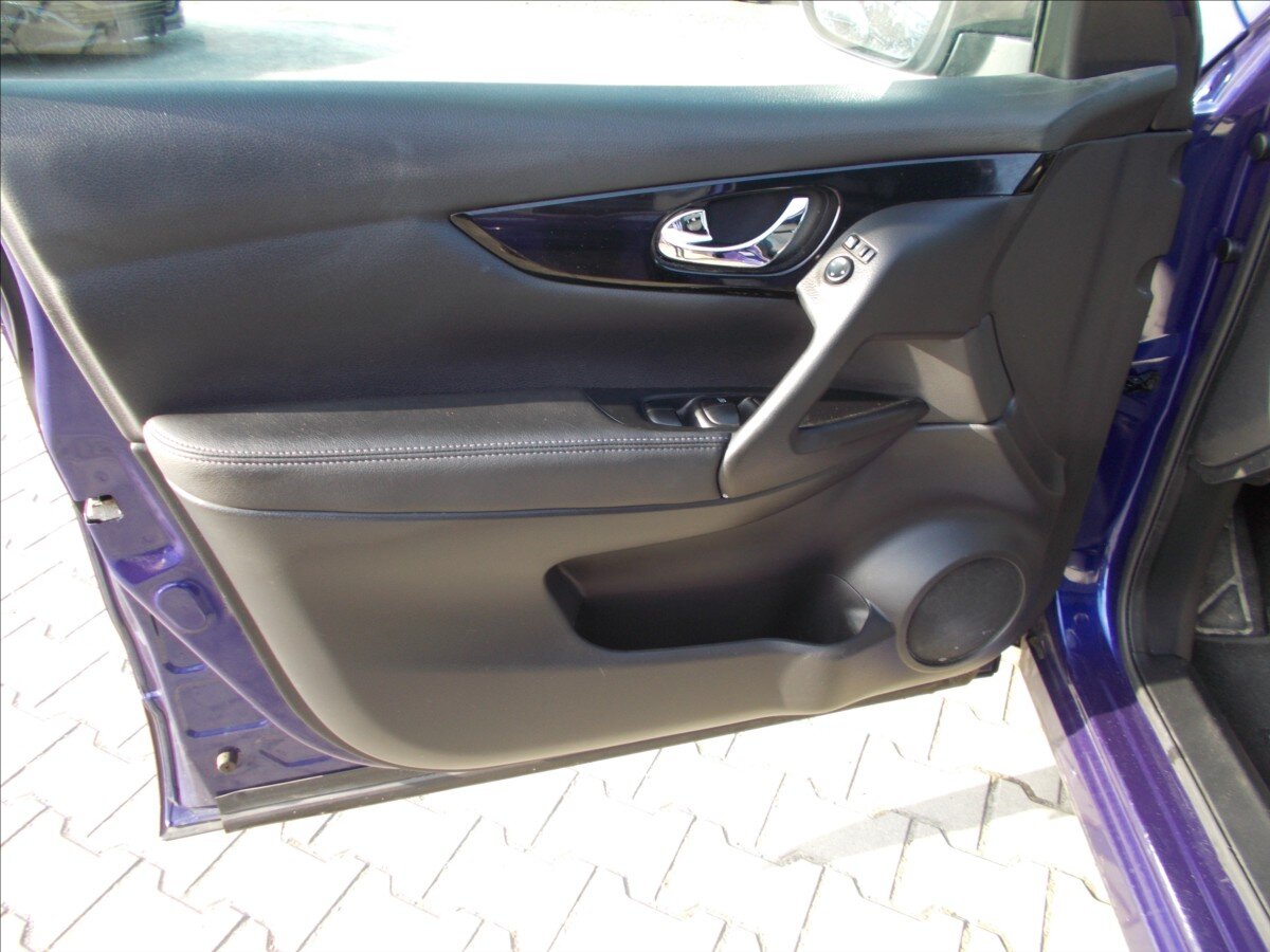 Nissan Qashqai SUV / Terénní 1,6 l 120 kw