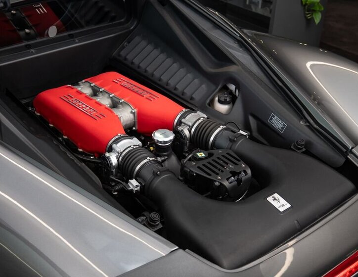 Ferrari 458 Kupé 4,5 l 416 kw