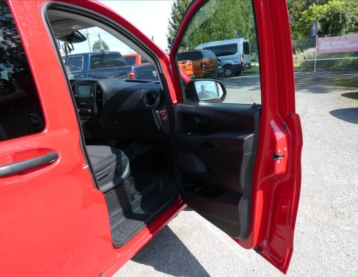 Mercedes-Benz Vito 21