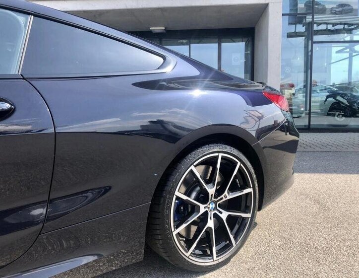 BMW Řada 8 Kupé 4,4 l 390 kw