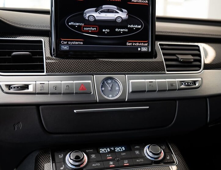 Audi S8 Sedan / Limuzína 4,0 l 382 kw