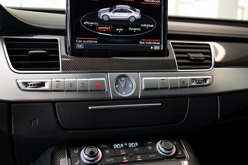 Audi S8 Sedan / Limuzína 4,0 l 382 kw