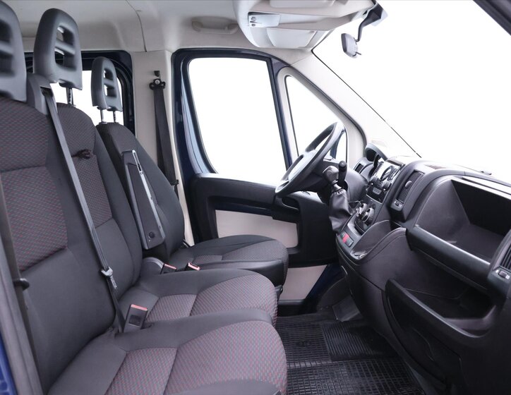 Peugeot Boxer Valník 2,0 l 96 kw
