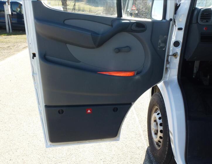 Mercedes-Benz Sprinter 15