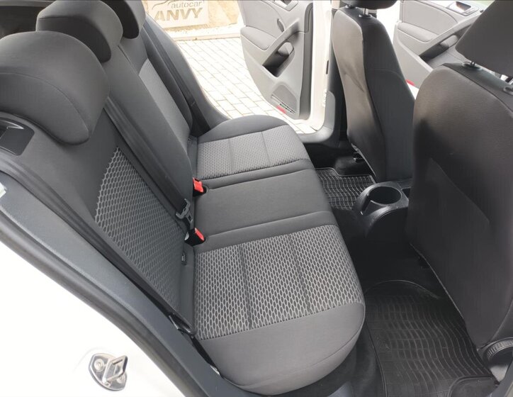 Volkswagen Golf Hatchback 1,4 l 59 kw