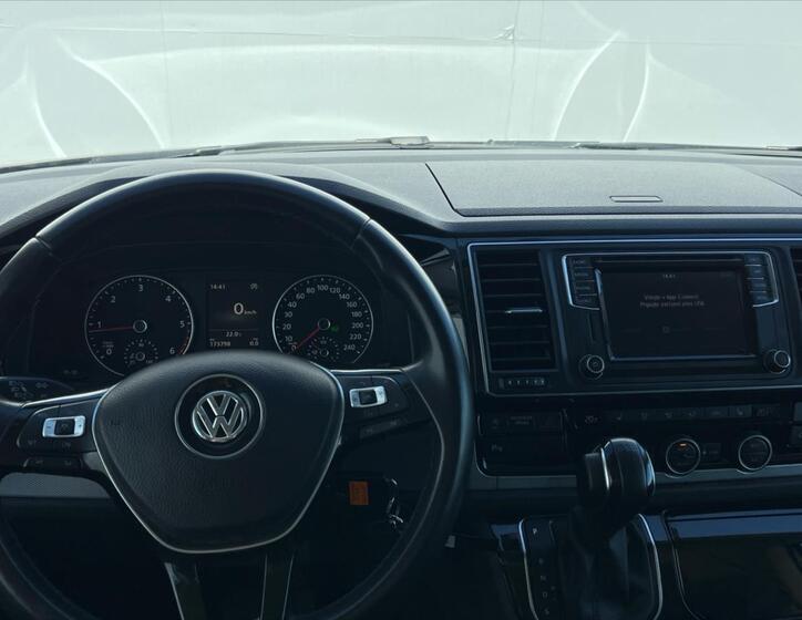 Volkswagen Multivan 15