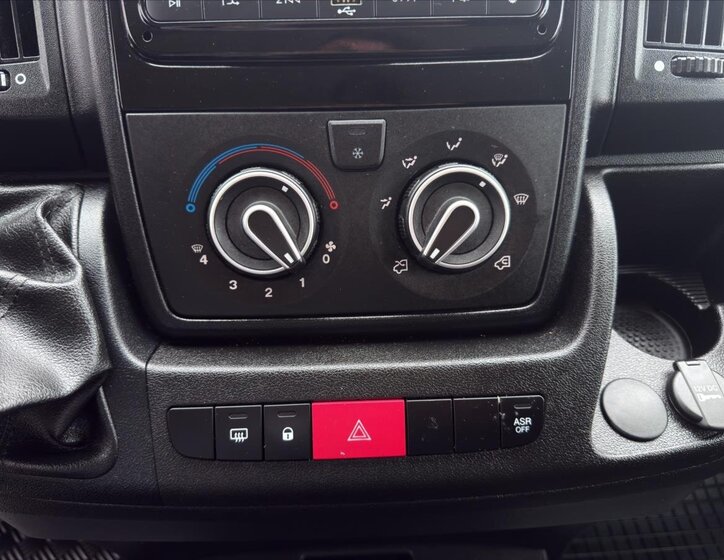 Citroën Jumper Skříň 2,2 l 103 kw