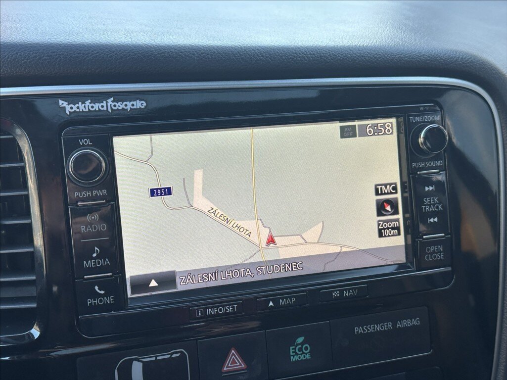 Mitsubishi Outlander SUV / Terénní 2,3 l 110 kw