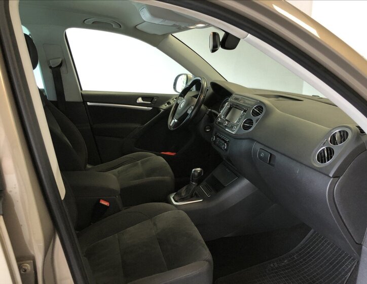Volkswagen Tiguan SUV 2,0 l 103 kw