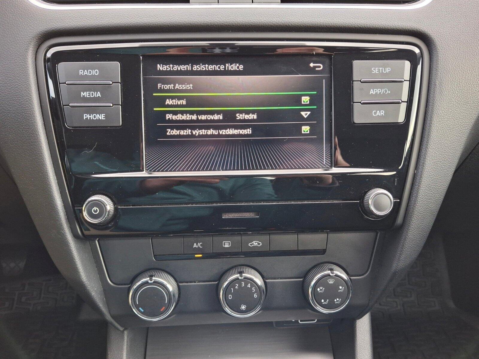 Škoda Octavia Sedan / Limuzína 1,5 l 110 kw