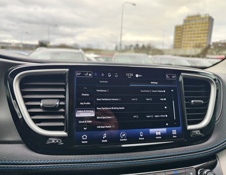 Chrysler Pacifica MPV 3,6 l 214 kw