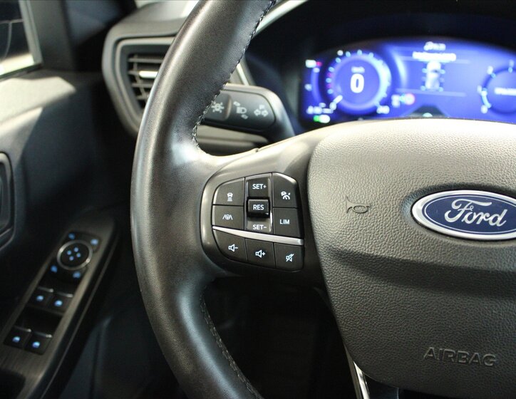 Ford Kuga SUV / Terénní 2,0 l 140 kw