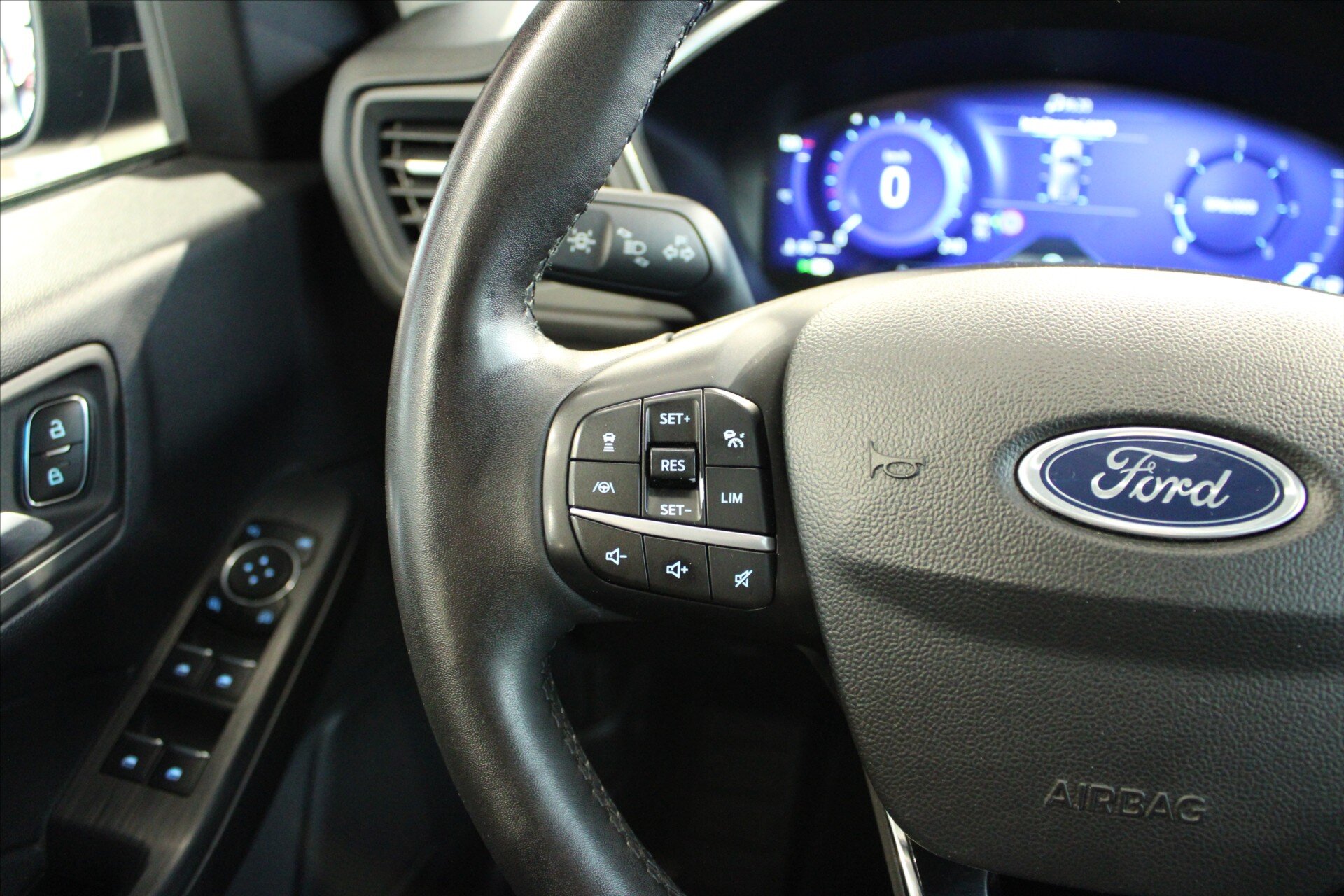 Ford Kuga SUV / Terénní 2,0 l 140 kw