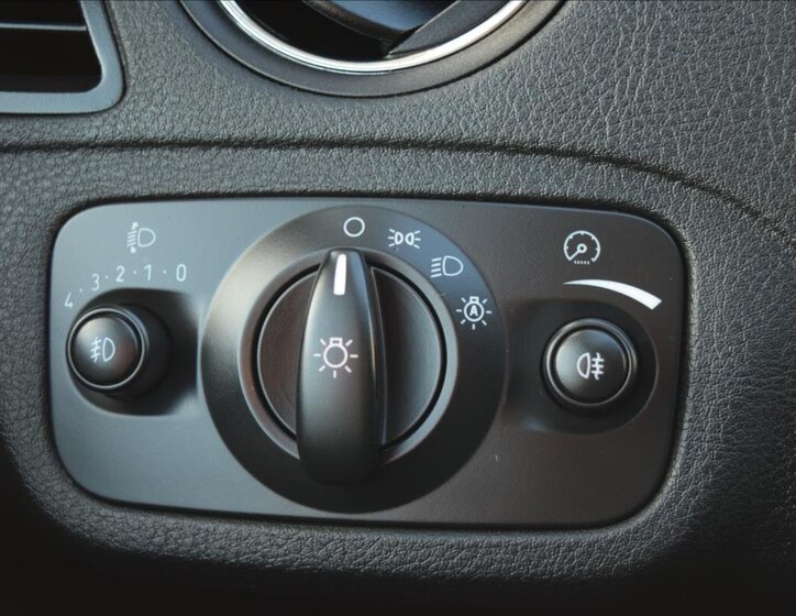 Ford S-MAX MPV 2,0 l 107 kw