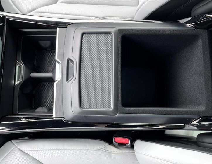 Land Rover Range Rover Sport SUV / Terénní 3,0 l 183 kw