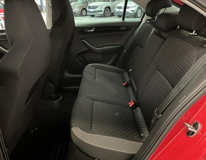 Škoda Rapid Liftback 999,0 81 kw