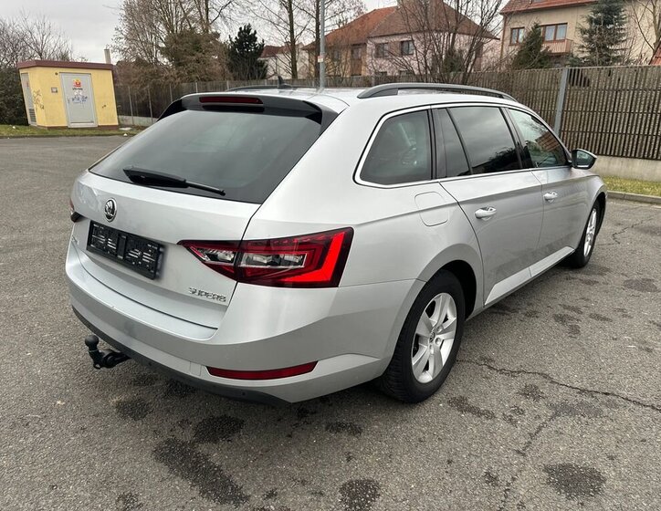 Škoda Superb Kombi 2,0 l 110 kw