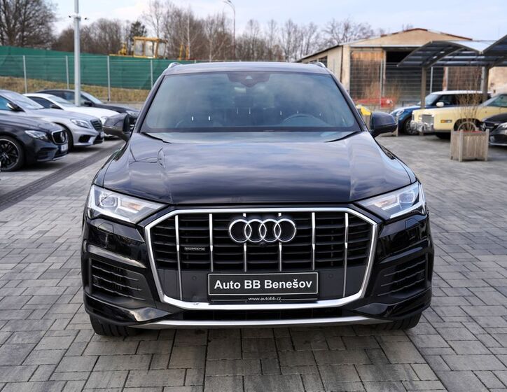 Audi Q7 1
