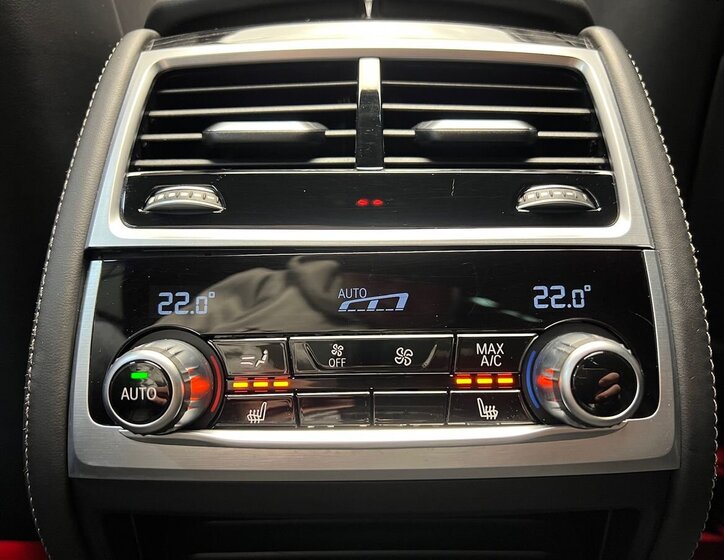 BMW Řada 7 Sedan 3,0 l 294 kw