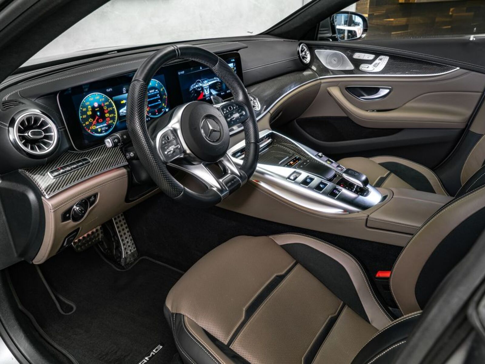 Mercedes-Benz AMG GT 12