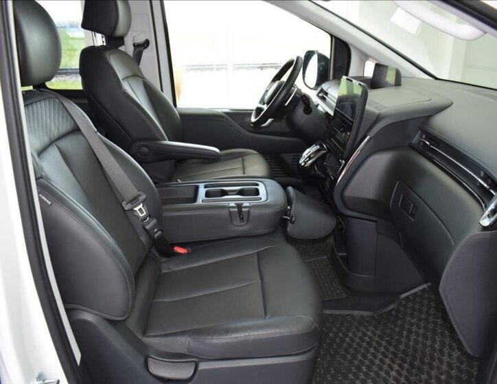 Hyundai Staria MPV 2,2 l 130 kw