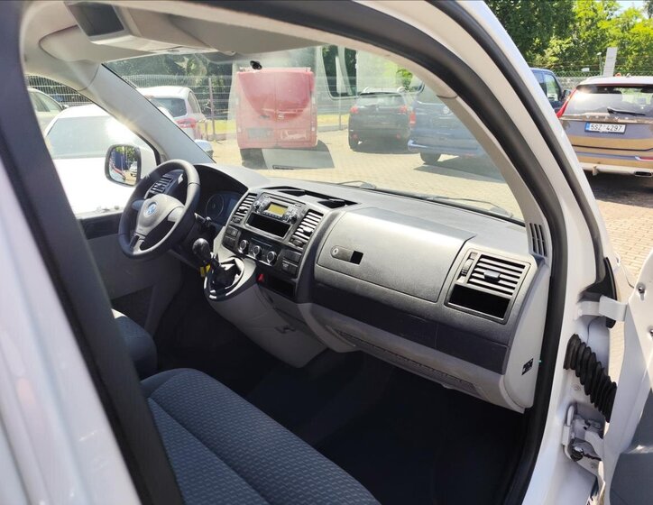 Volkswagen Transporter VAN-Minibus 2,0 l 103 kw