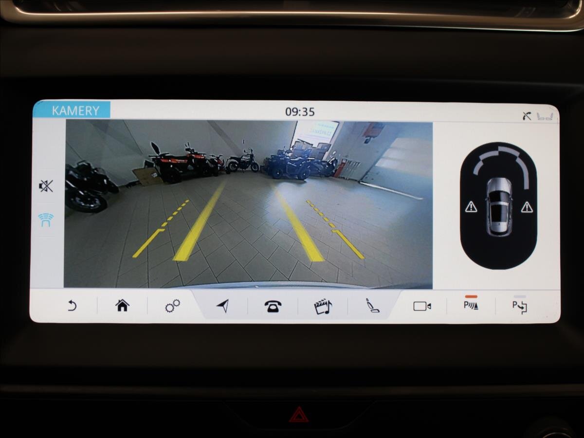 Jaguar E-Pace SUV / Terénní 2,0 l 183 kw