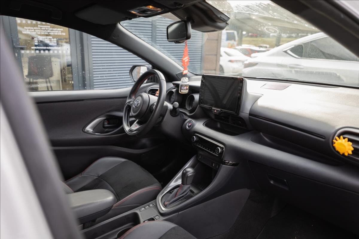 Toyota Yaris Hatchback 1,5 l 68 kw