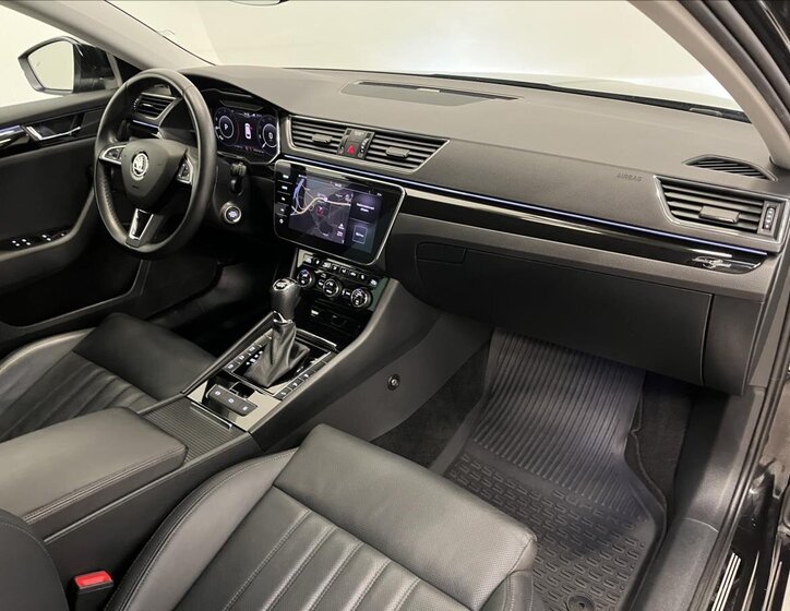 Škoda Superb 28