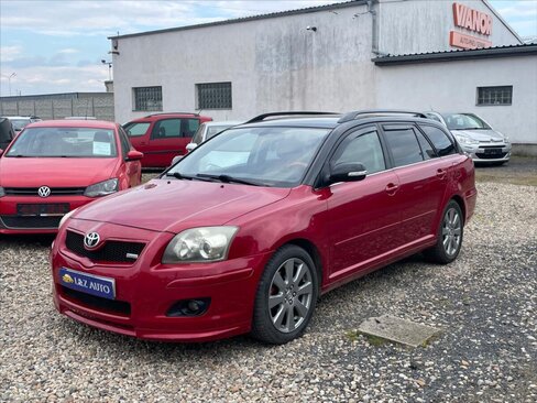 Toyota Avensis Kombi 2,0 l 93 kw