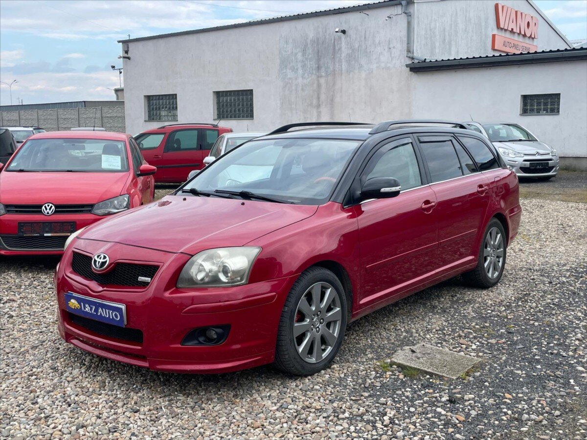 Toyota Avensis Kombi 2,0 l 93 kw