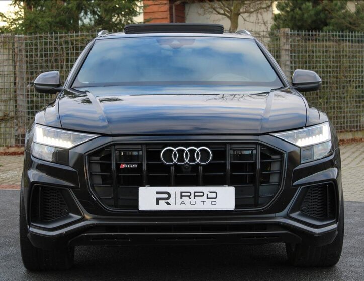 Audi SQ8 8