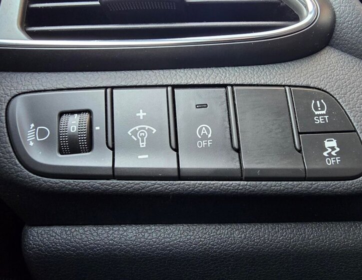 Hyundai i30 Kombi 998,0 73 kw