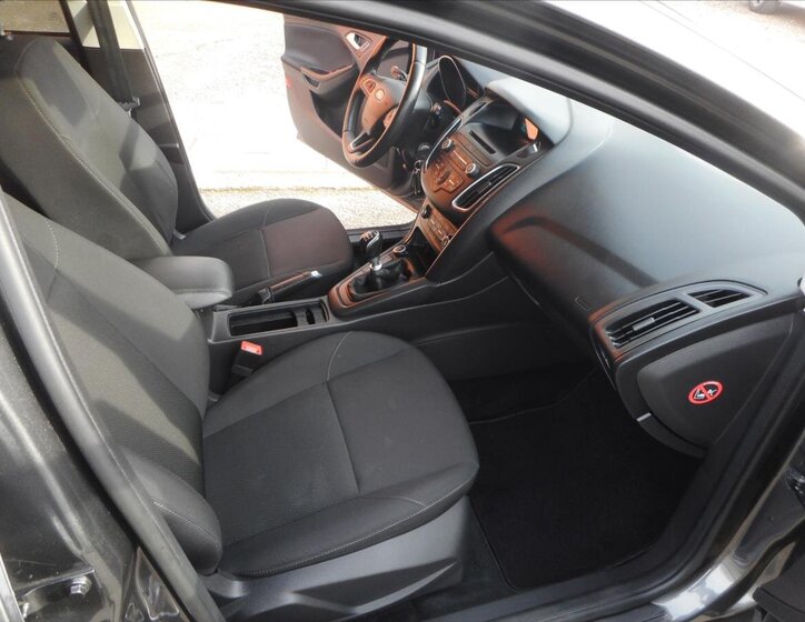 Ford Focus Kombi 1,5 l 70 kw