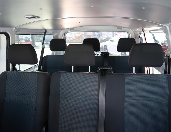 Volkswagen Transporter 16