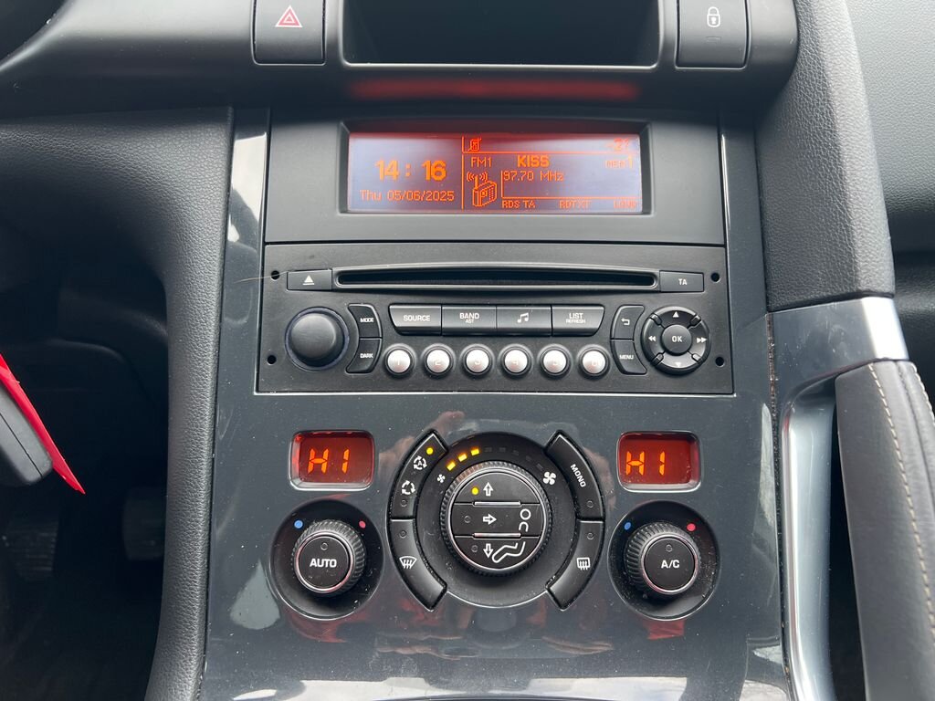 Peugeot 3008 SUV 1,6 l 88 kw