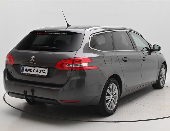 Peugeot 308 Kombi 1,5 l 96 kw