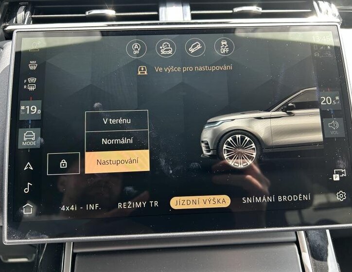 Land Rover Range Rover Velar SUV 3,0 l 221 kw