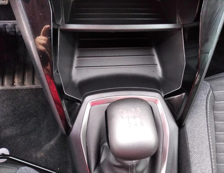 Peugeot 208 14