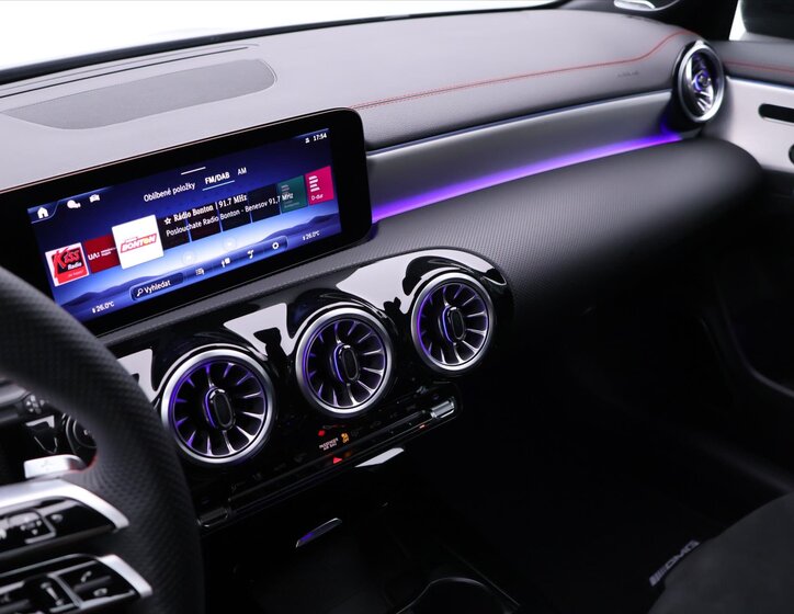 Mercedes-Benz CLA Kupé 1,3 l 120 kw