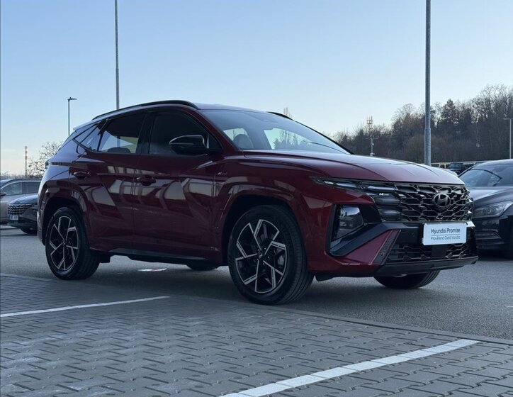 Hyundai Tucson SUV 1,6 l 158 kw