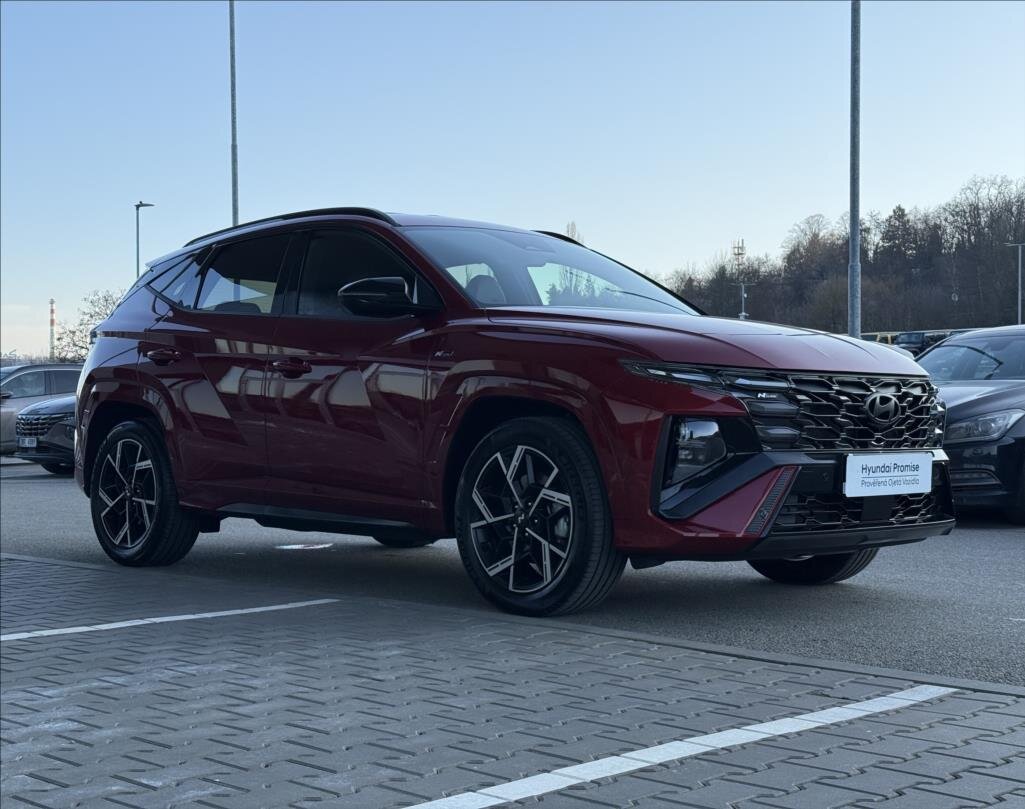 Hyundai Tucson SUV 1,6 l 158 kw