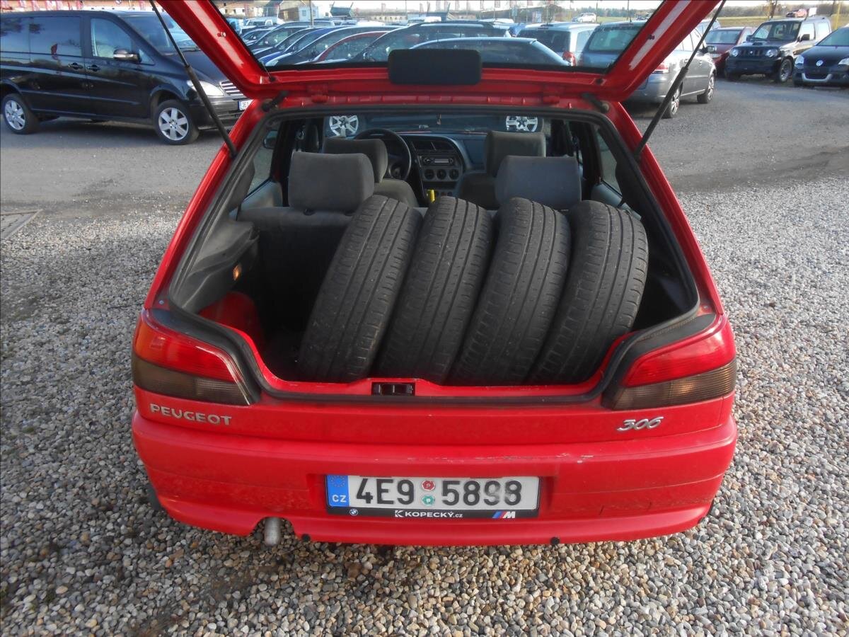 Peugeot 306