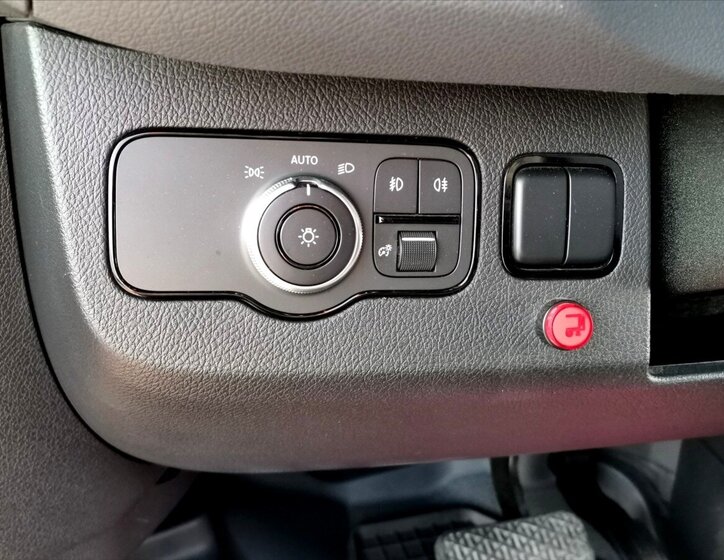 Mercedes-Benz Sprinter Valník 3,0 l 140 kw