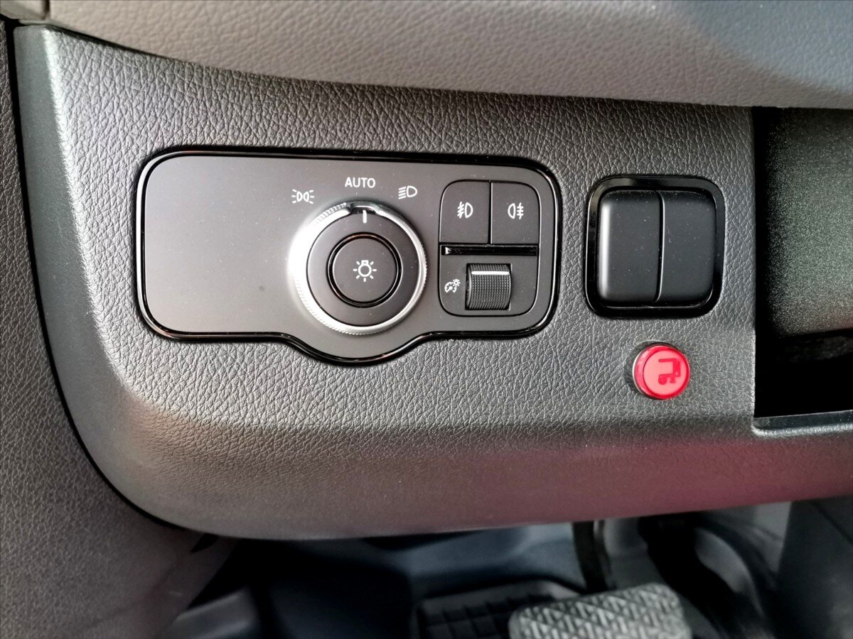 Mercedes-Benz Sprinter Valník 3,0 l 140 kw